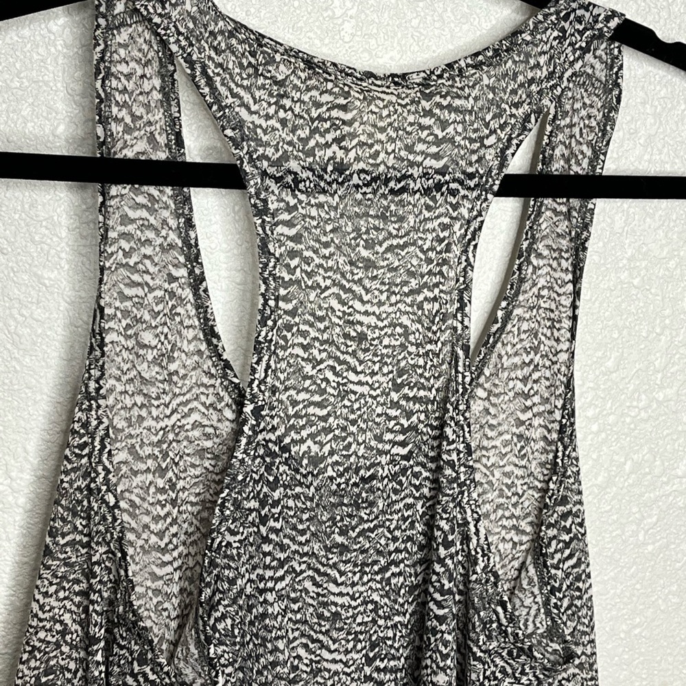 H & M Basic Razor Back Tank Top Sz Large - Picture 7 of 7